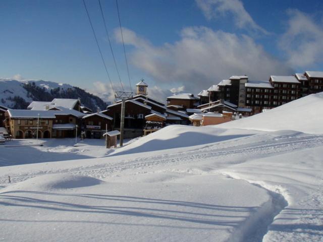 Vvf Villages Les Arolles à 1800 * La Plagne